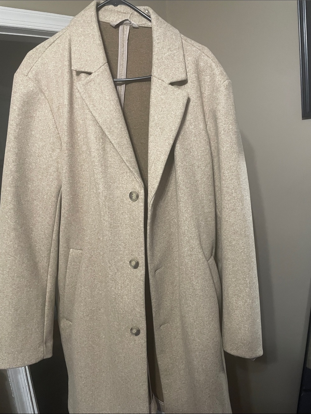 Men’s Classic Single-Breasted Cream Coat